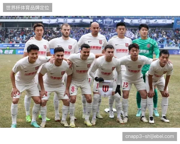 本赛季中超争冠格局被彻底颠覆，上海双雄等传统强队均因严重伤病潮而战绩下滑